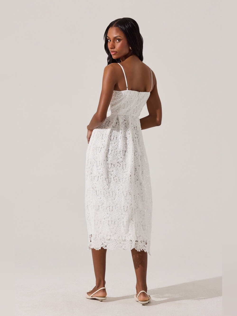 ASTR The label Lace MIDI Dress - Picture 3 of 4